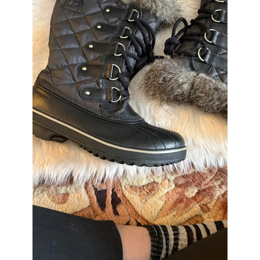 Sorel Black Quilted Waterproof Winter Boots with Faux Fur Trim - Size 8